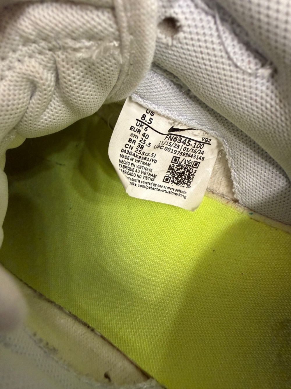 Nike Dunks - Picture 7 of 7